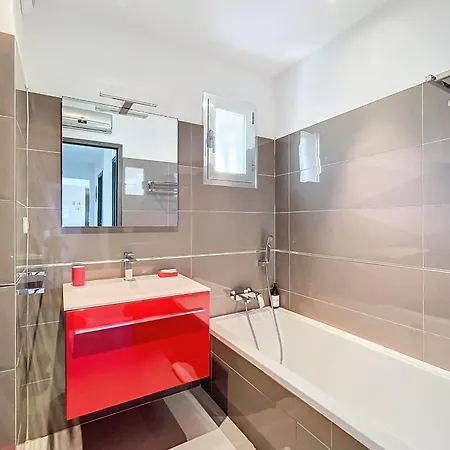 Elegant Design With Balcony And Pool דירה פורטו-וישיו