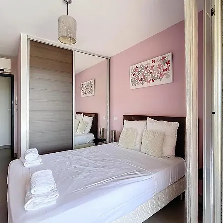 Apartamento Elegant Design With Balcony And Pool